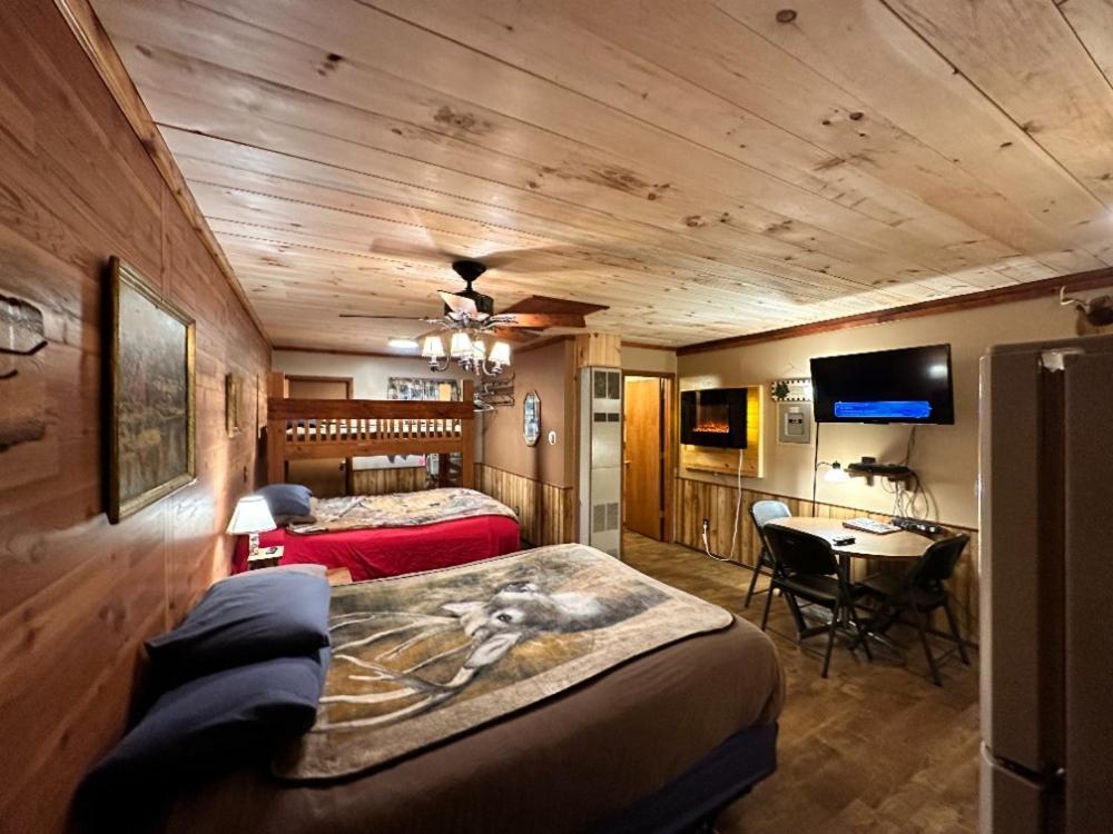 Best Bear Lodge & Campground Irons Exterior photo
