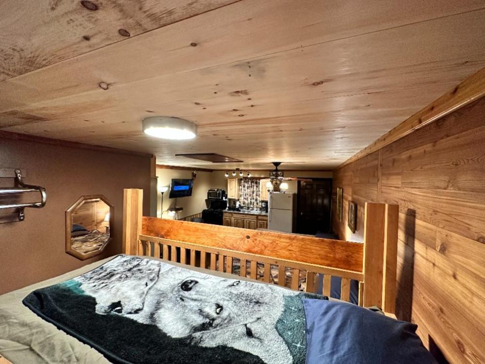 Best Bear Lodge & Campground Irons Exterior photo